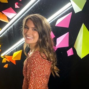 Meet your Posher, Nicole